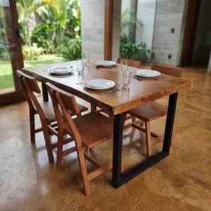 Mesa Pranchão Costaneira Tampo Maciço em Tronco Nobre de Lei